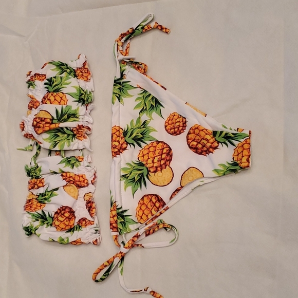 NWOT Pineapple 2 Piece Bikini, Bandeau Top, White Yellow Green Brown Size Medium - Picture 7 of 7